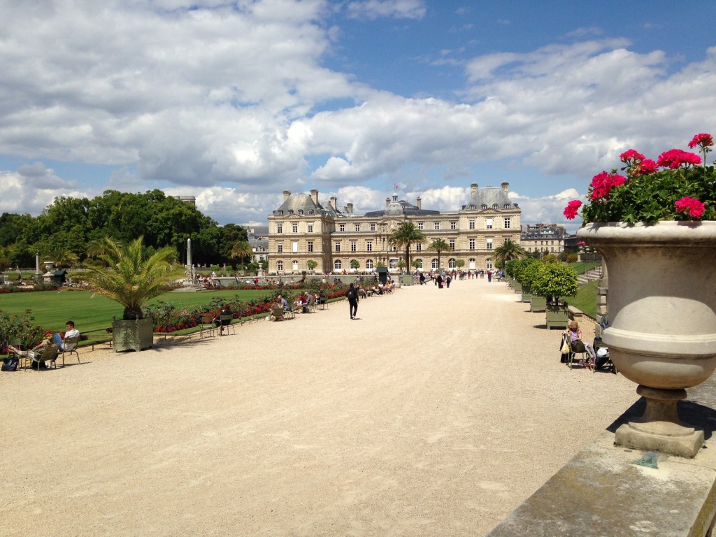 We were lucky enough to have better weather for our second walk through the Luxembourg Gardens; Reid Hall is only a twenty-minute walk away from Notre Dame and the Île de la Cité.