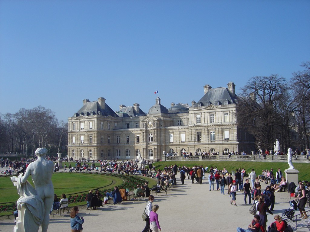 French_Senate_seen_from_Luxembourg_Gardens_dsc00746