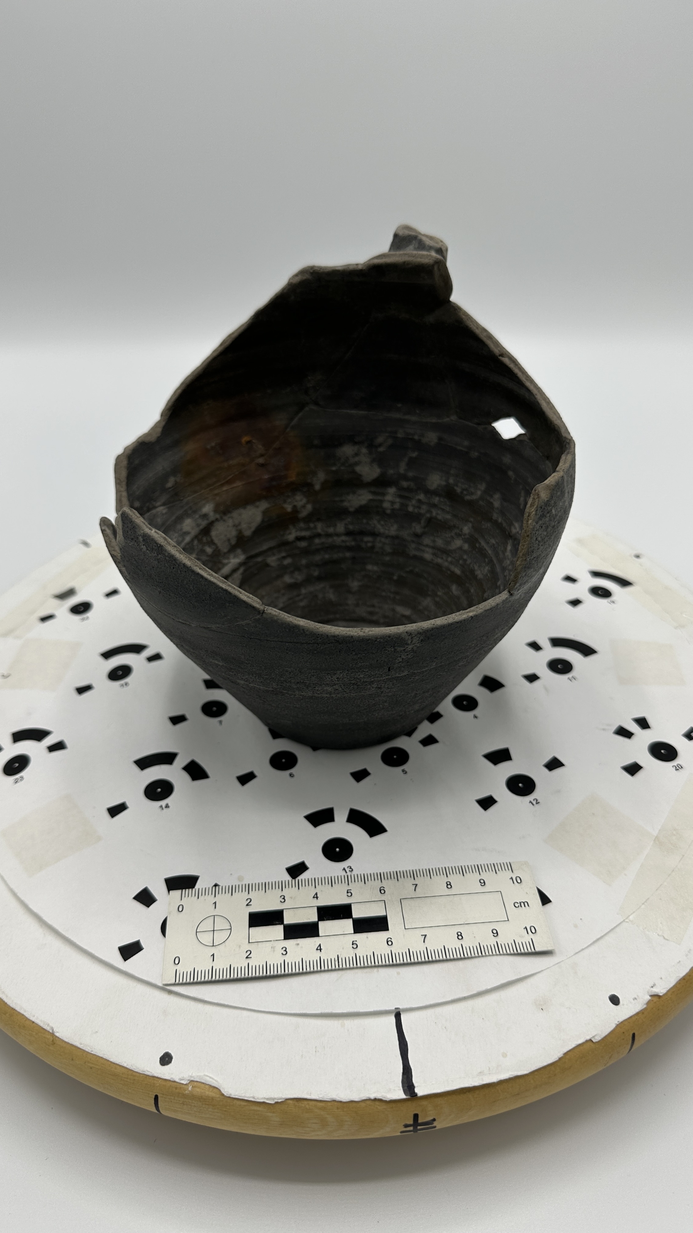 The pot from the Stanchester hoard (Photo: © Lloyd Bosworth/University of Kent)