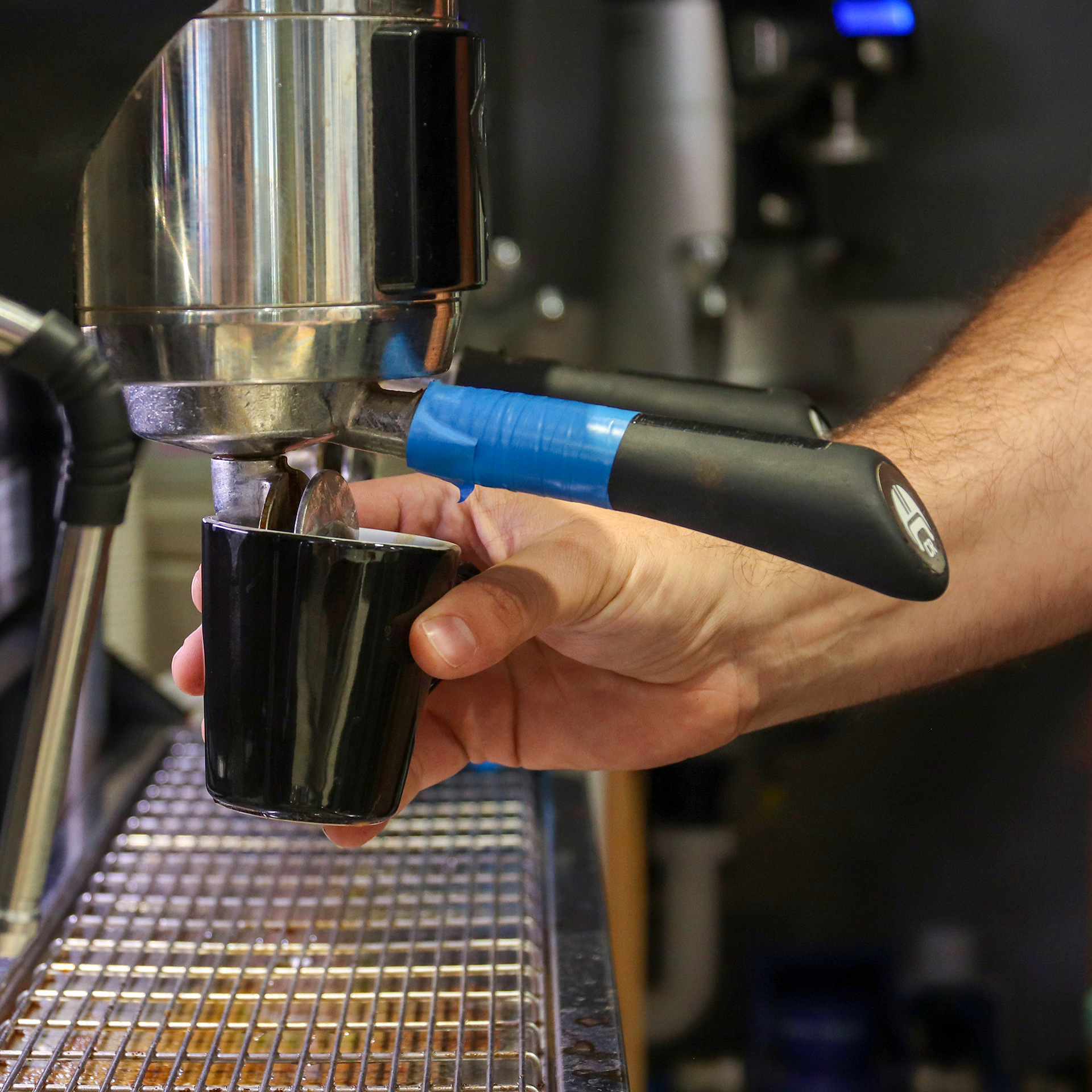 Garage coffee pour the perfect espresso