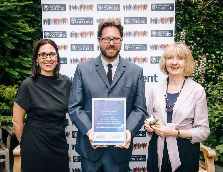 Ben Thomas receives public engagement prize at Oxford