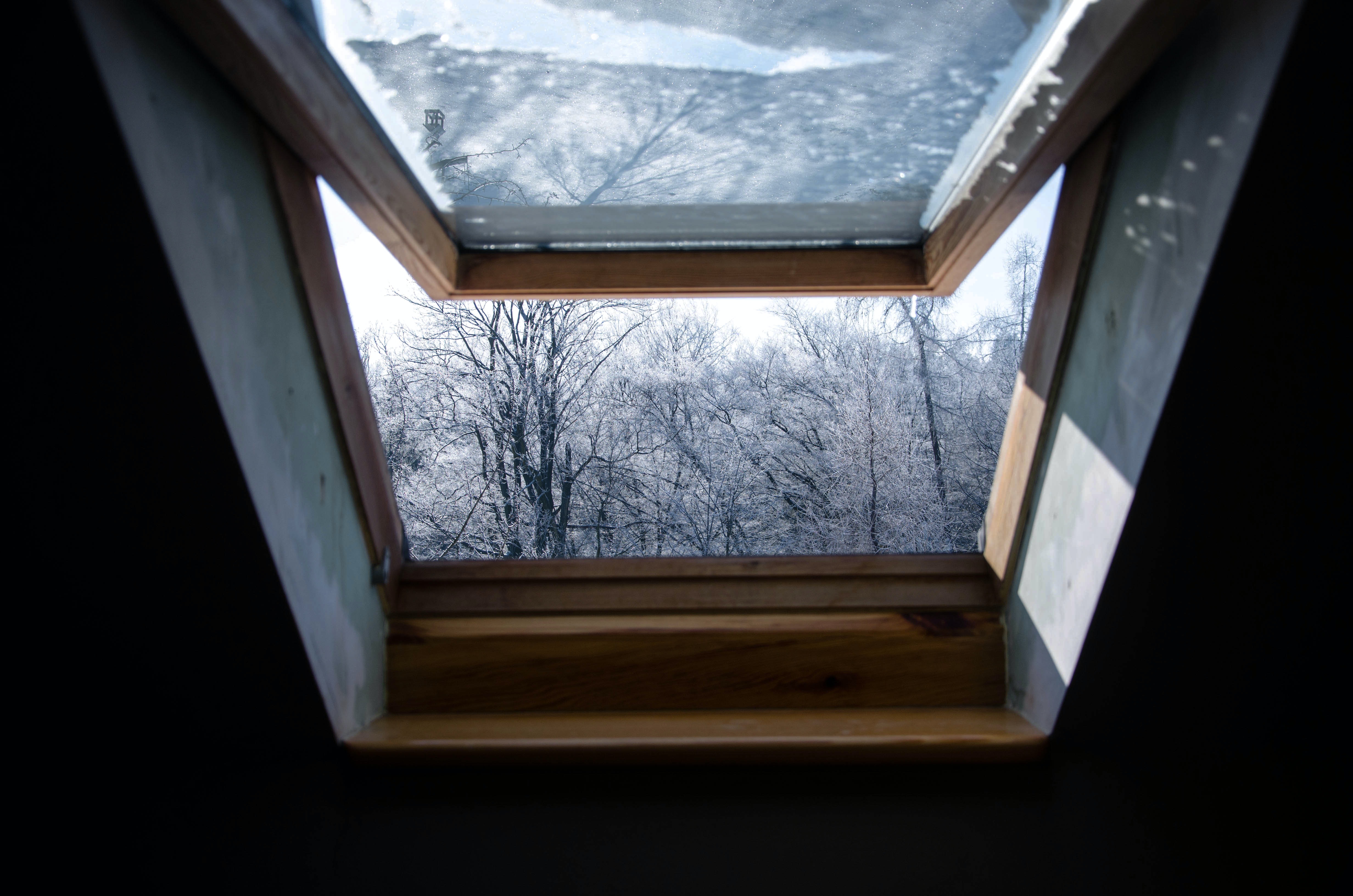 open velux window to indicate open theme