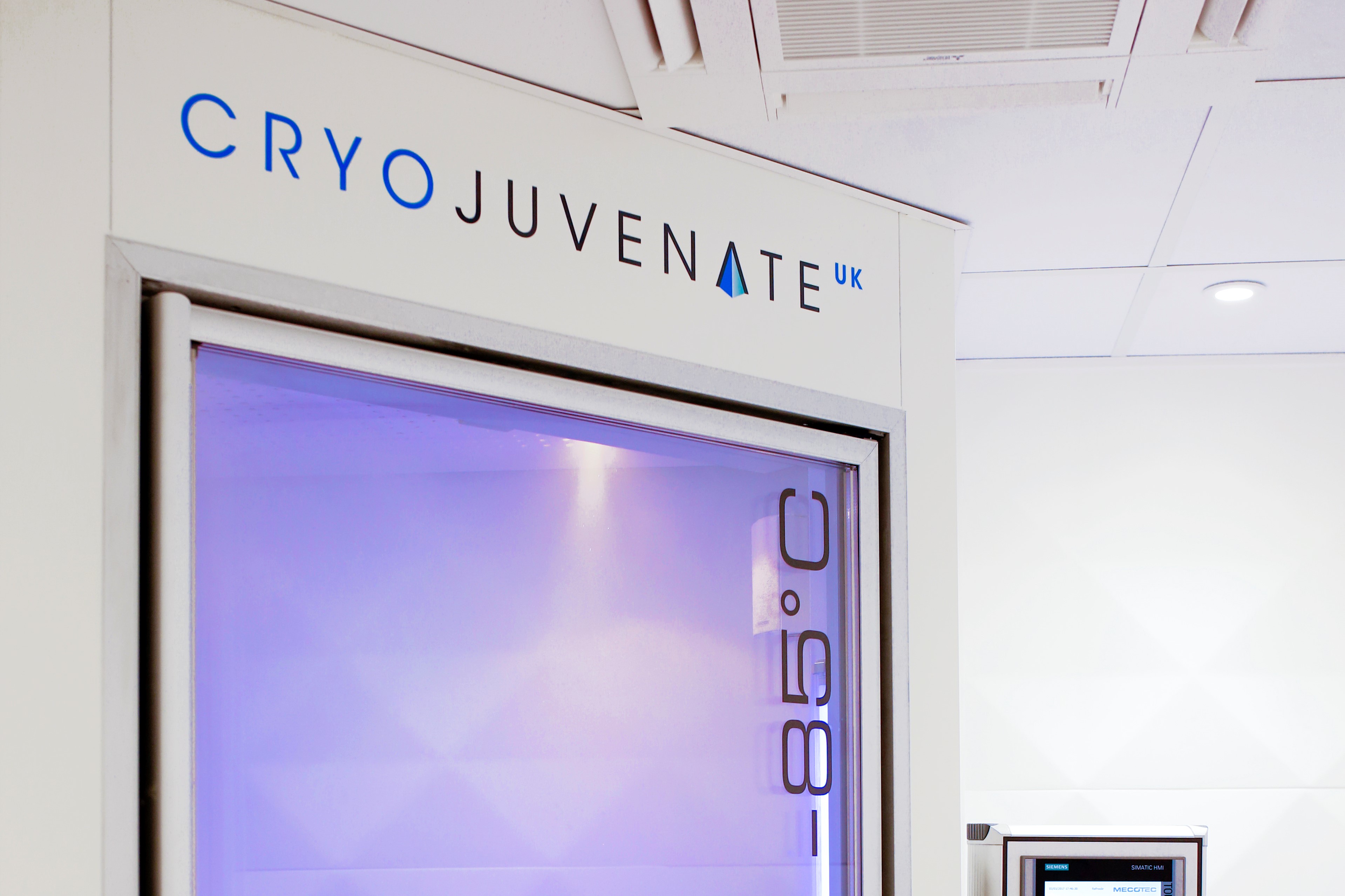 the outside of the cryochamber at Cryojuvenate