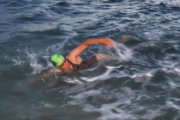 Vicky Annis cross-Channel swim